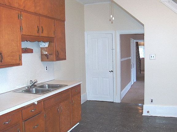 Plenty Of Kitchen Storage