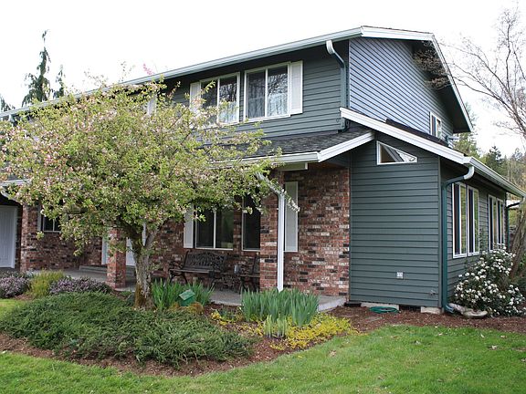 Windows!! LIGHT year round!