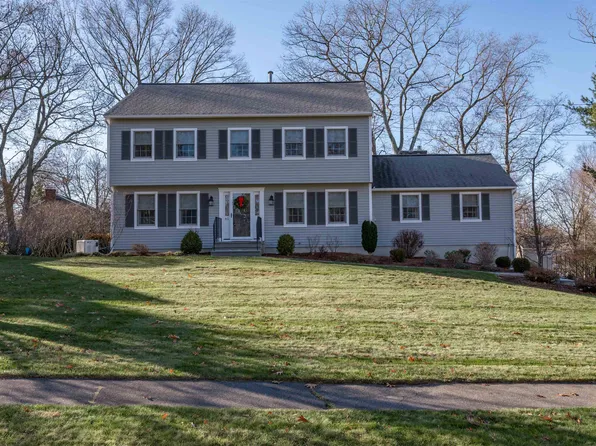 61 Spindlewick Drive, Nashua, NH 03062