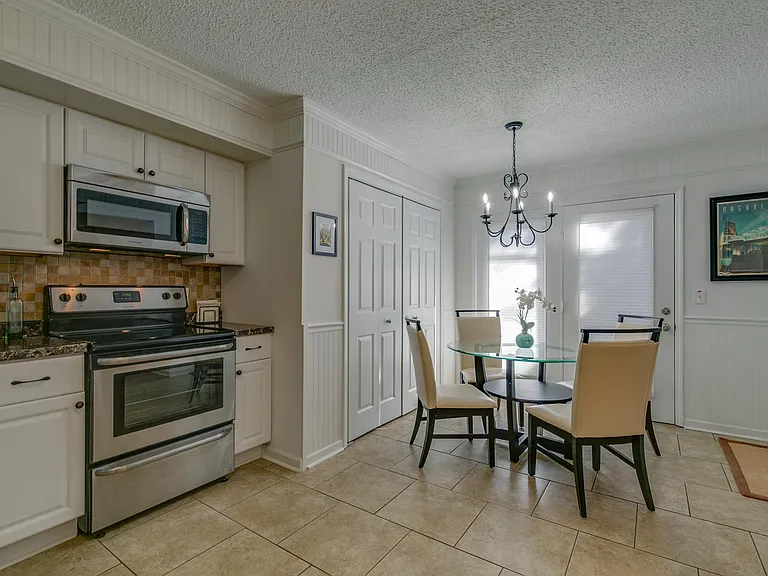 14 Lynn Ct — Photo 11