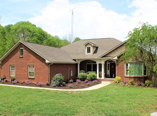 1271 Dave Huddleston Rd, Cookeville, TN 38501