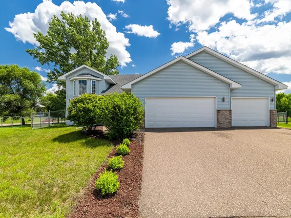 24155 Whispering Cir, Bethel, MN 55005
