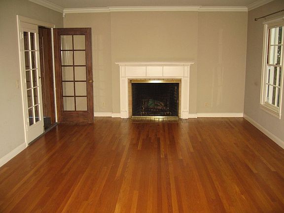 2nd image of 670 Guinda St