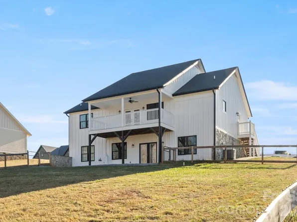 78 Grace Estates Dr, Marion, NC 28752