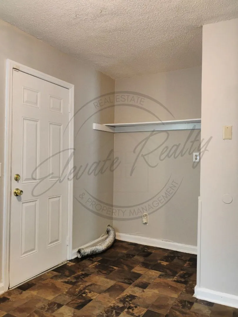 First Month Free: Beautiful 2-Bedroom Duplex Near Trinity Hills Northeast Nashville — Photo 4