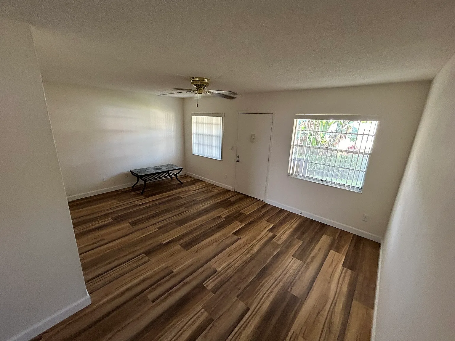 1 bed, 650 sqft, $1,300 — Photo 3