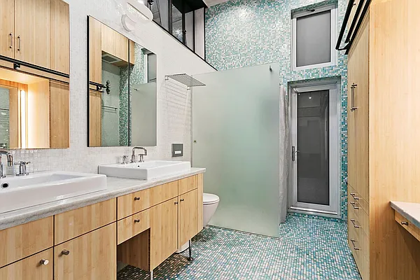 Rented by Compass | media 7