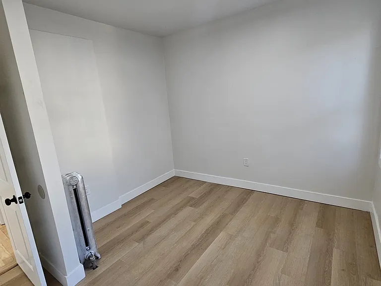 209 Columbia Ave #2 — Photo 10