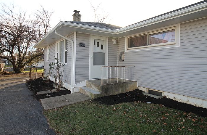 1st image of 1733 Carolyn Ave