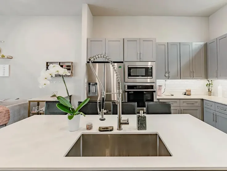 4222 Roseland #105 — Photo 3