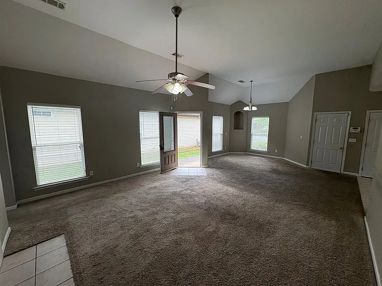 5287 Promenade Dr — Photo 2