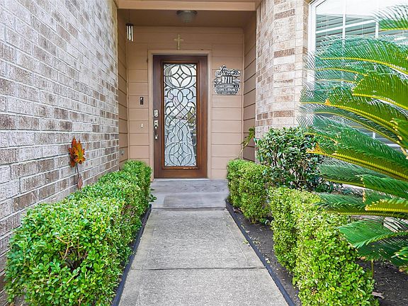 3rd image of 9711 Jasmine Arbor Ct