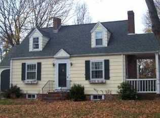 8 Currier Park, Ipswich, MA 01938