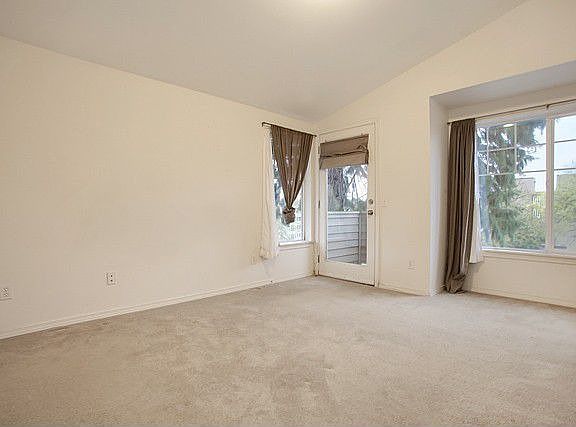 5th image of 12556 35th Ave NE