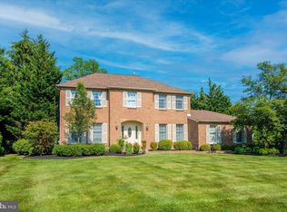 105 Trotter Ln, North Wales, PA 19454