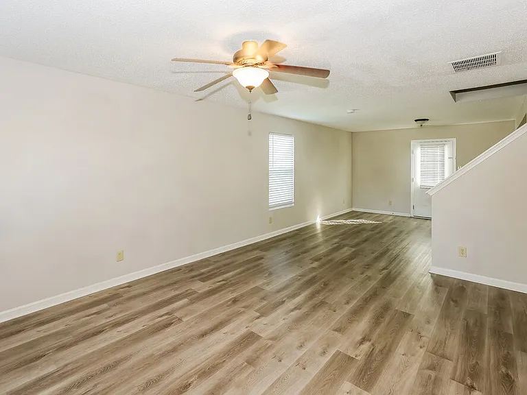 803 Chastain Ave — Photo 6