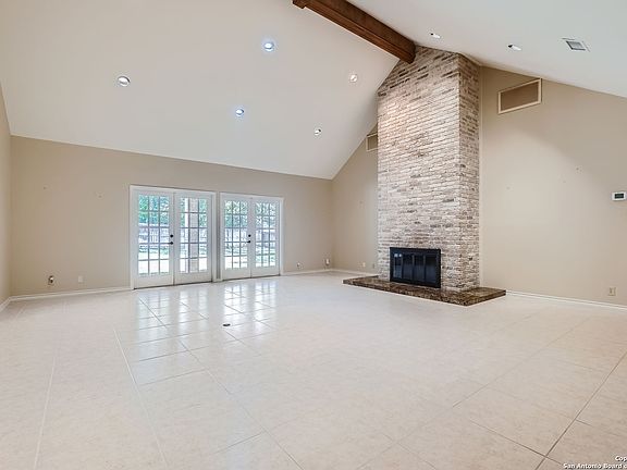 5th image of 227 Bluff Hollow