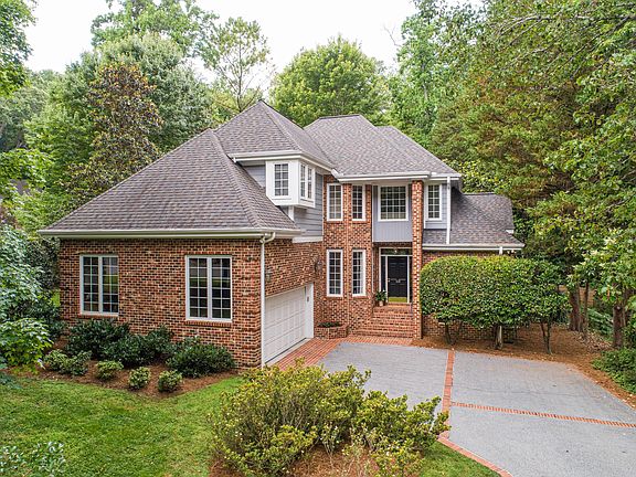 4th image of 113 Wild Iris Ln