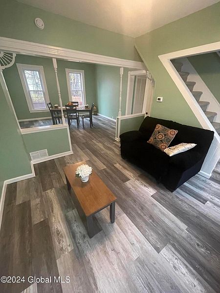3rd image of 339 Locust Avenue