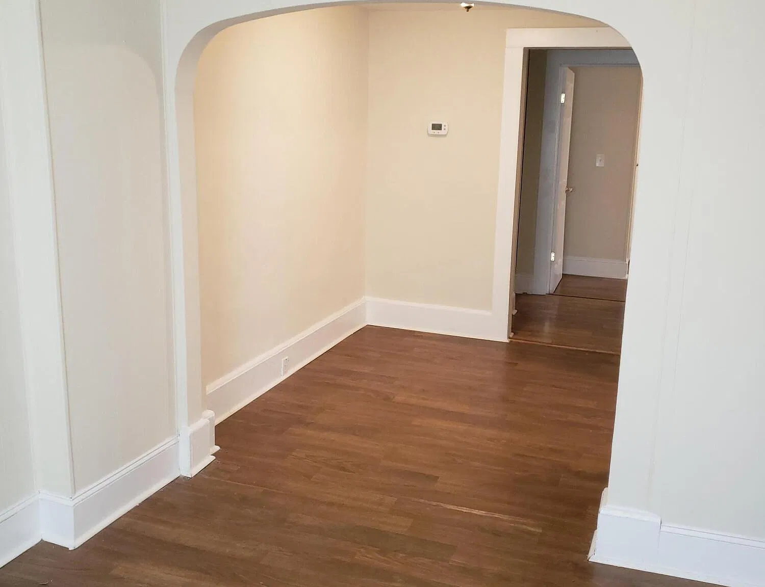 2 bed, 1.0 bath, $850 — Photo 4