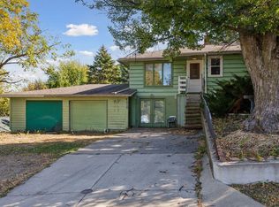 202 3rd Ave SE, Lonsdale, MN 55046