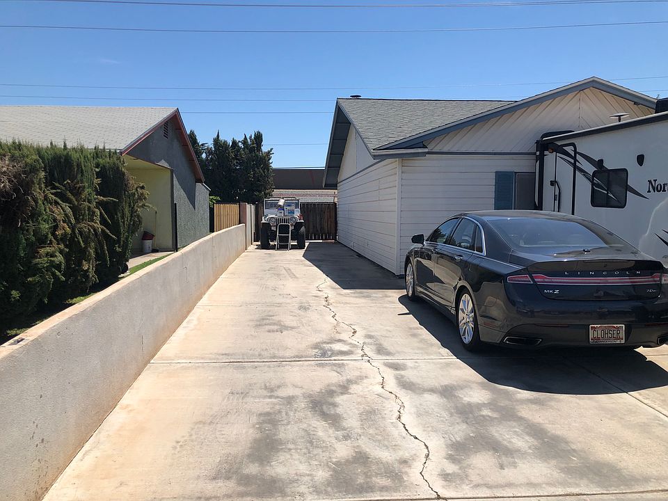 2nd image of 821 N 59th Dr