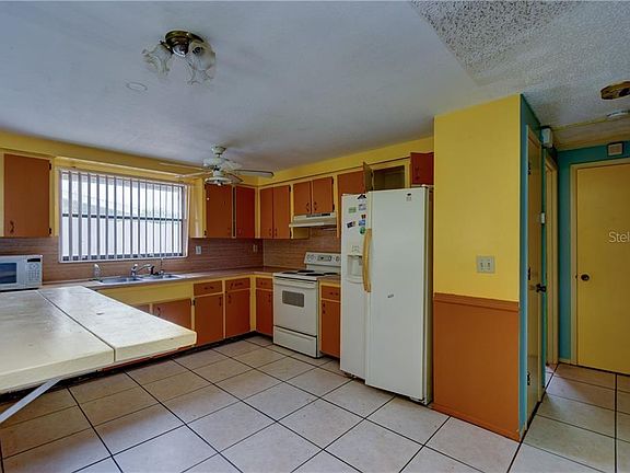 5th image of 3643 52nd Ave N