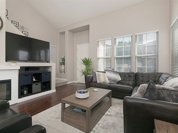 3rd image of 2041 Bravado St