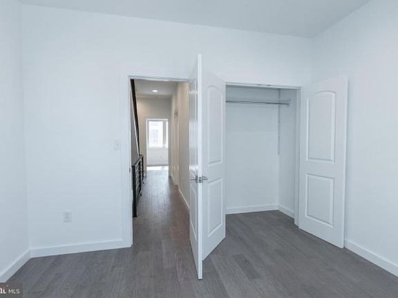 3rd image of 1208 N Etting St