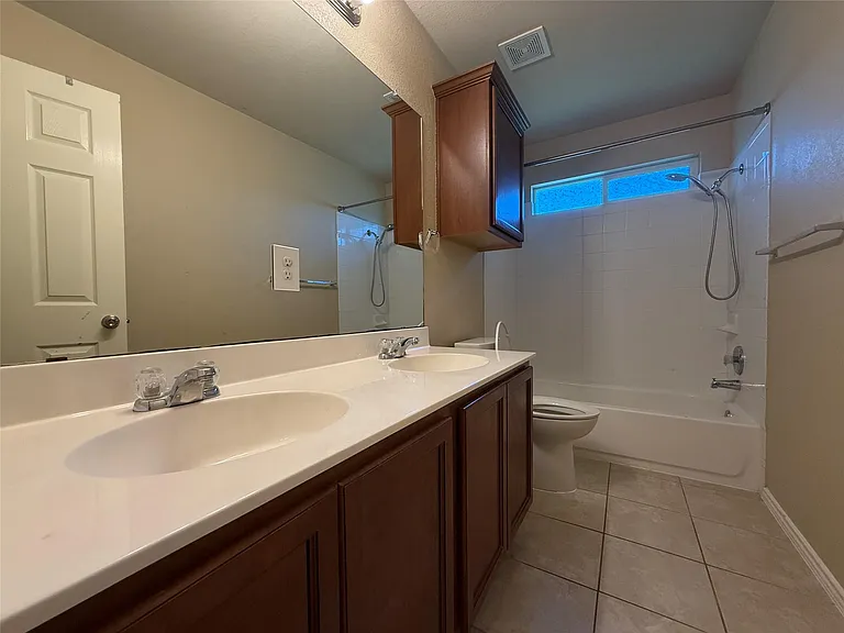 301 Comal Run — Photo 24