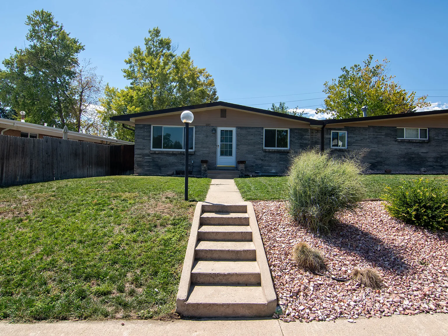 4 bed, 1800 sqft, $3,400 — Photo 1