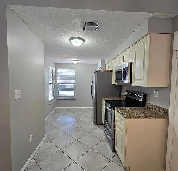 787 Arthurs Ct — Photo 4