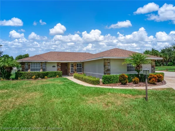 1440 Hiawatha Ave, Sebring, FL 33870