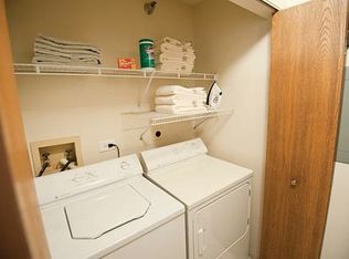 1233 Deerfield Pkwy APT 302, Buffalo Grove, IL 60089