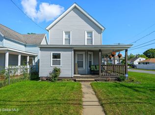 1073 Laura St, Schenectady, NY 12306