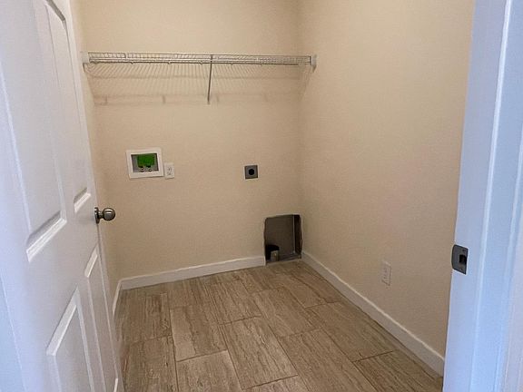 5th image of 849 Denzil Ave
