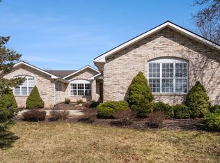 1190 Landsend Ln, Saline, MI