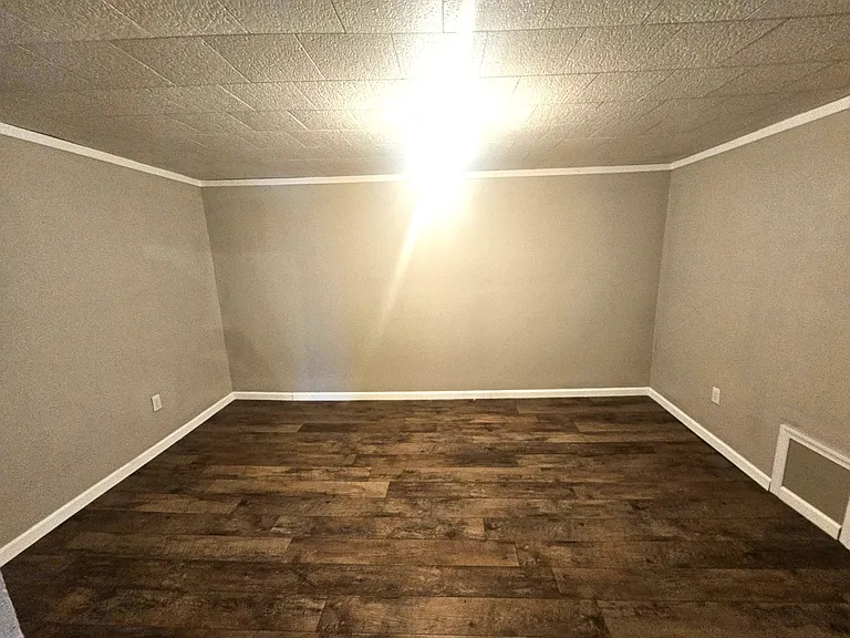860 Main St #3 — Photo 6
