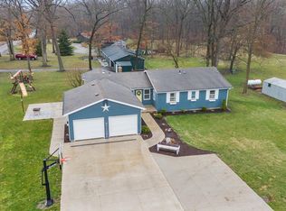 13409 Wesley Chapel Rd, Churubusco, IN 46723