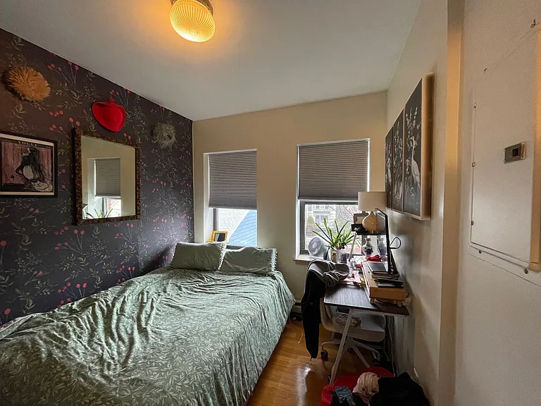 43 Ivaloo St #5R — Photo 3