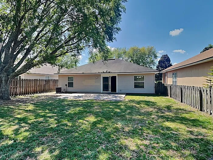 801 Mackenzie Cir — Photo 25