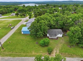 121 Paula Ave, Yellville, AR 72668
