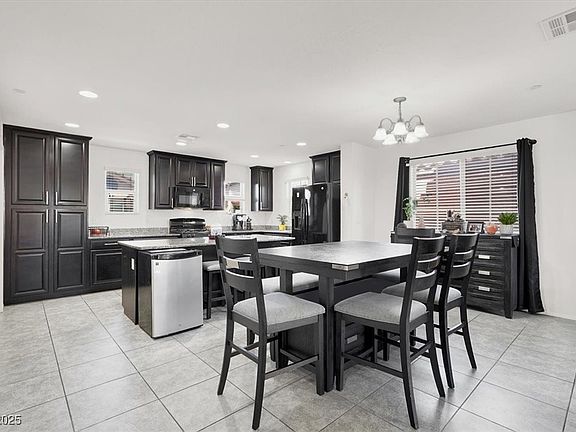 5th image of 8949 Merry Mullion Ct