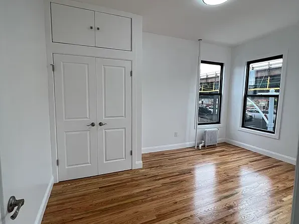 274 41st Street image 4 of 12