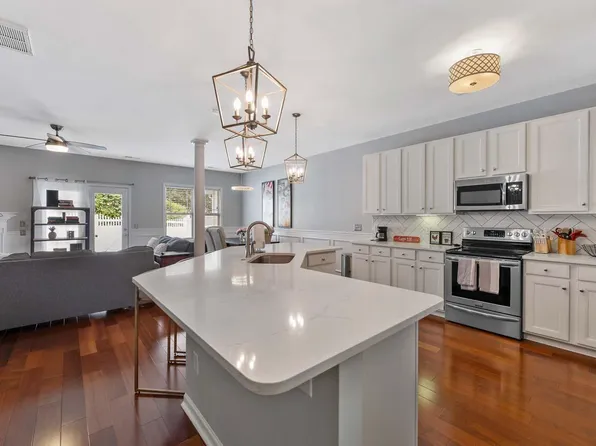 2536 Asher View Ct, Raleigh, NC 27606