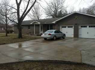 5545 S Kruse Rd, Mount Zion, IL 62549