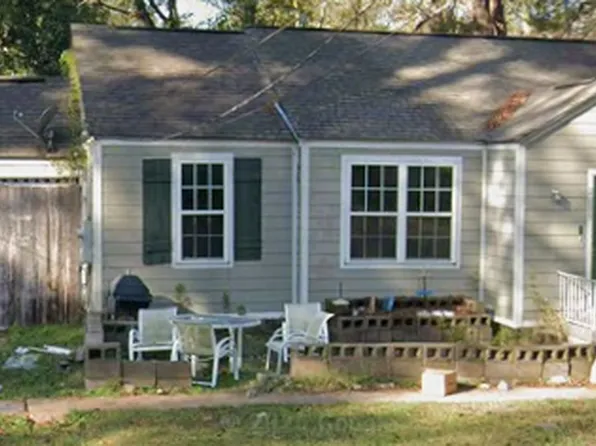 2009 East Dr, Jackson, MS 39204