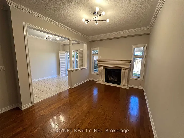 269 Lauderdale Dr — Photo 5