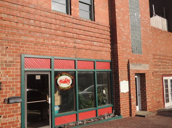 214 N 3rd St, Greenville, IL 62246