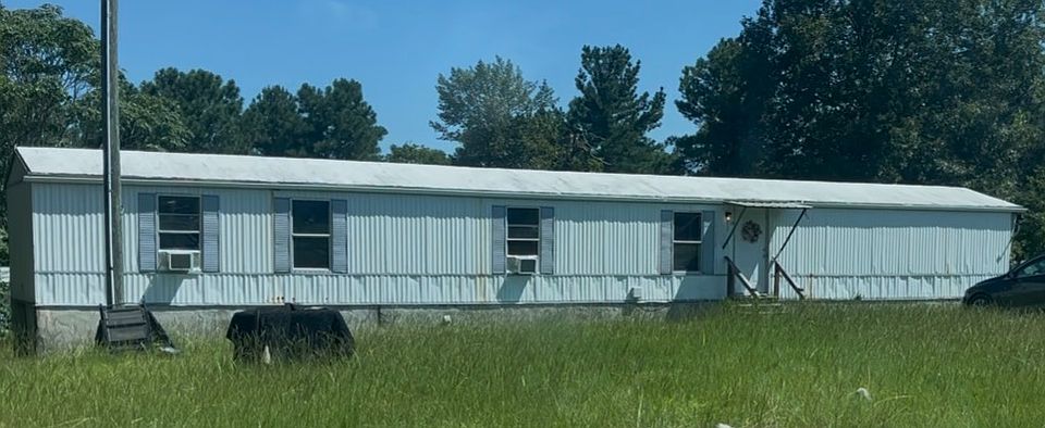1st image of 125 Family Ln
